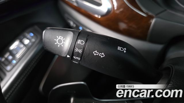 Genesis EQ900 5.0 GDI AWD Limousine Prestige 2016 — фото 32