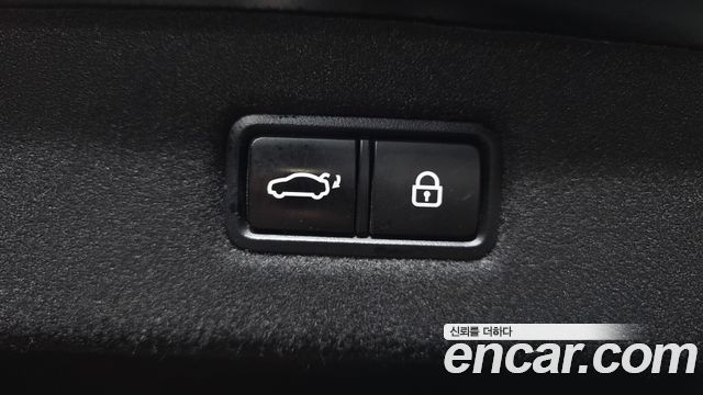 Genesis EQ900 5.0 GDI AWD Limousine Prestige 2016 — фото 33