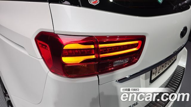 Kia Carnival Gasoline 9-seater Limousine(Special vehicle) 2020 — фото 23