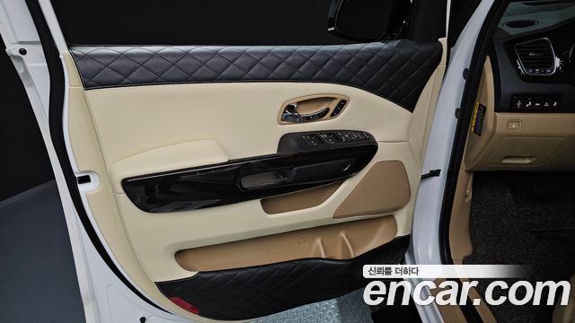 Kia Carnival Gasoline 9-seater Limousine(Special vehicle) 2020 — фото 24