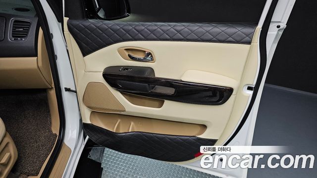 Kia Carnival Gasoline 9-seater Limousine(Special vehicle) 2020 — фото 25