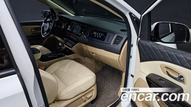 Kia Carnival Gasoline 9-seater Limousine(Special vehicle) 2020 — фото 26