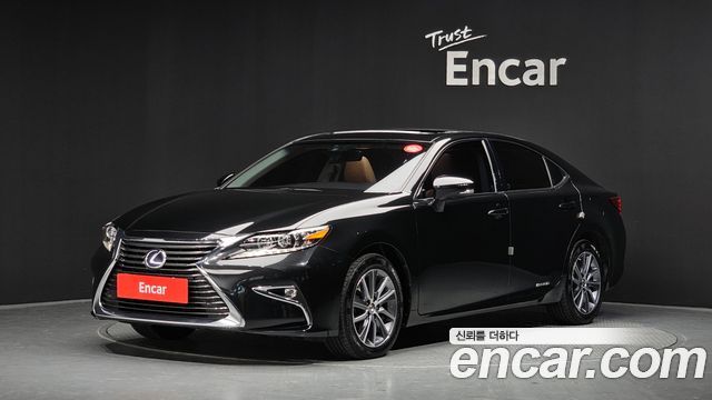 Lexus ES300h Supreme XV60