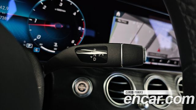 Mercedes-Benz E-Class (W213) E220d 4MATIC AMG Line 2021 — фото 9