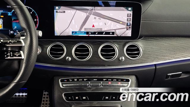 Mercedes-Benz E-Class (W213) E220d 4MATIC AMG Line 2021 — фото 14