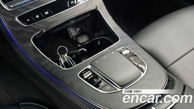 Mercedes-Benz E-Class (W213) E220d 4MATIC AMG Line 2021 — фото 27