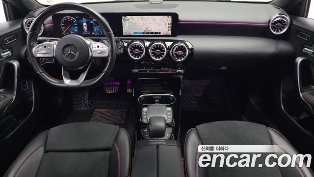 Mercedes-Benz A-Class (W177) AMG A35 4MATIC Sedan 2021 — фото 7