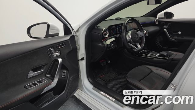 Mercedes-Benz A-Class (W177) AMG A35 4MATIC Sedan 2021 — фото 11