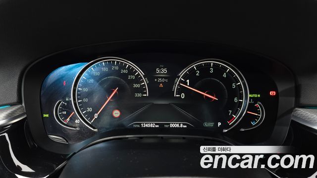 BMW 5 Series (G30) 530i xDrive M Sport Package 2017 — фото 8