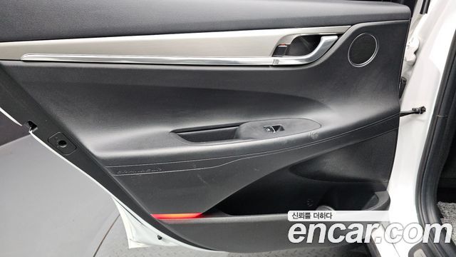 Hyundai Grandeur (IG) 3.0 LPi Rent Car Modern 2020 — фото 25