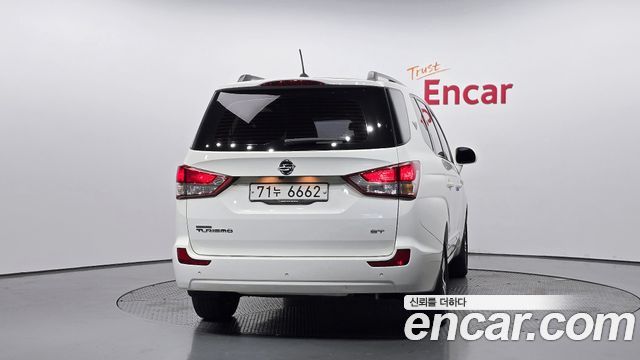 KG Mobility (SsangYong) Korando Turismo 4WD GT 11-seater 2014 — фото 4