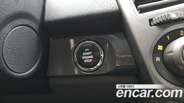 KG Mobility (SsangYong) Korando Turismo 4WD GT 11-seater 2014 — фото 22