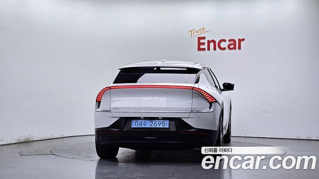 Kia EV6 Long Range Air 2022 — фото 4