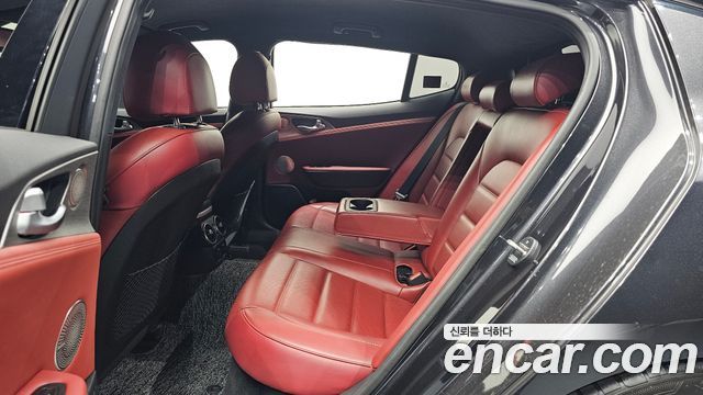 Kia Stinger 3.3 Turbo AWD GT 2020 — фото 11