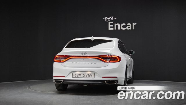Hyundai Grandeur Hybrid (IG) Exclusive Special 2019 — фото 4