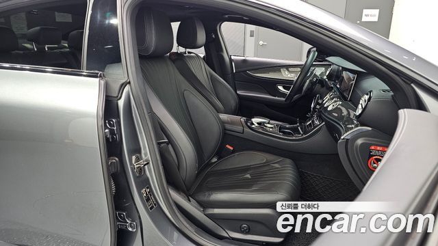 Mercedes-Benz CLS-Class (C257) CLS300d AMG Line 2019 — фото 11