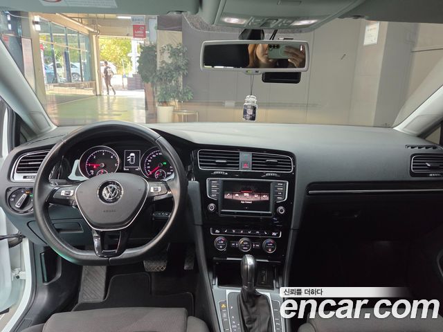 Volkswagen Golf (VII) 2.0 TDI 2016 — фото 15