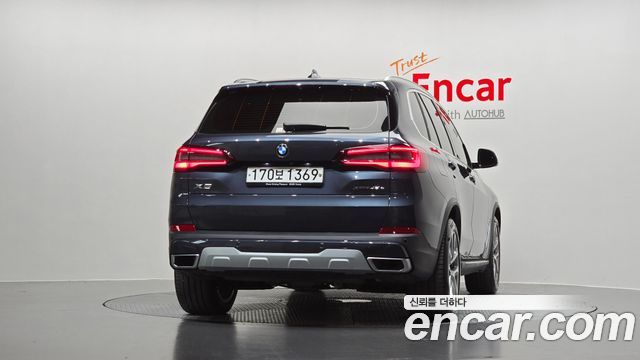 BMW X5 (G05) xDrive 45e xLine 2021 — фото 4