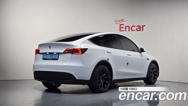 Tesla Model Y Long Range AWD 2022 — фото 2