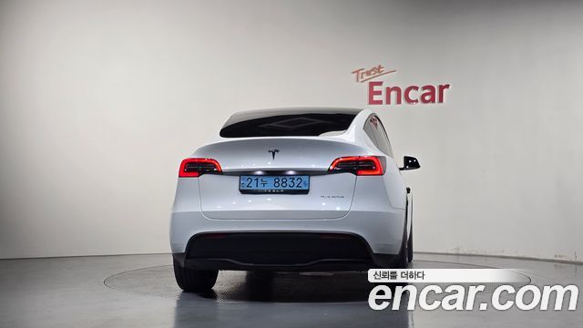 Tesla Model Y Long Range AWD 2022 — фото 4