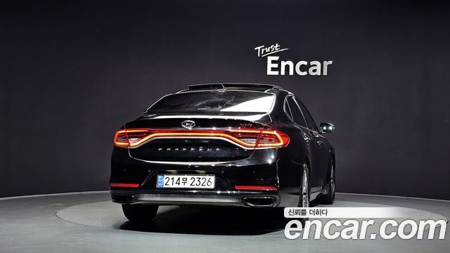 Hyundai Grandeur Hybrid (IG) Exclusive Special 2019 — фото 4