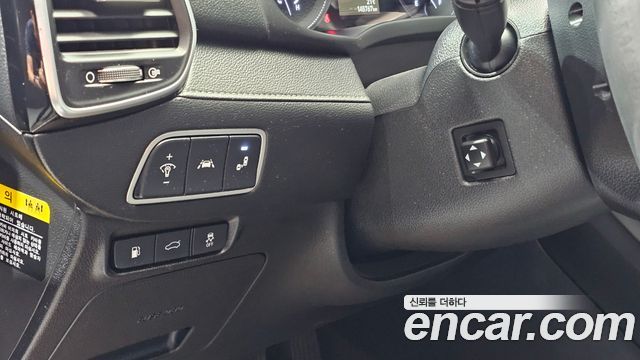 Hyundai Grandeur Hybrid (IG) Exclusive Special 2019 — фото 15