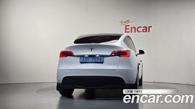 Tesla Model Y Long Range AWD 2024 — фото 4