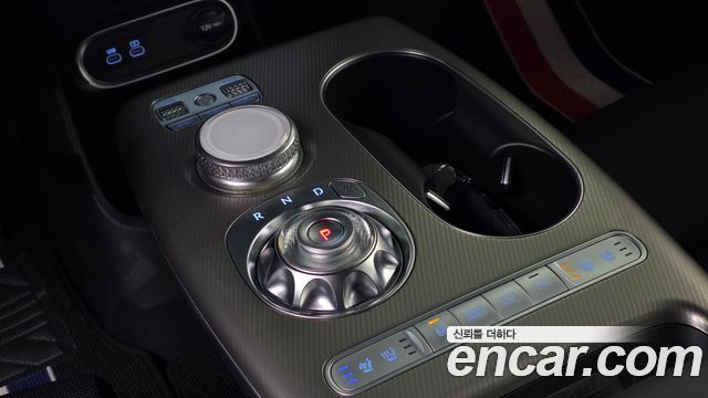 Genesis GV60 Standard 2022 — фото 9