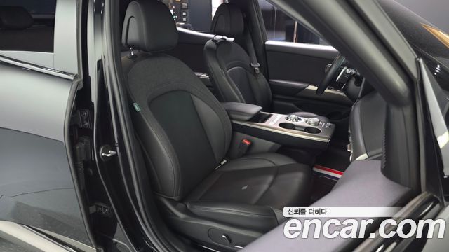 Genesis GV60 Standard 2022 — фото 10