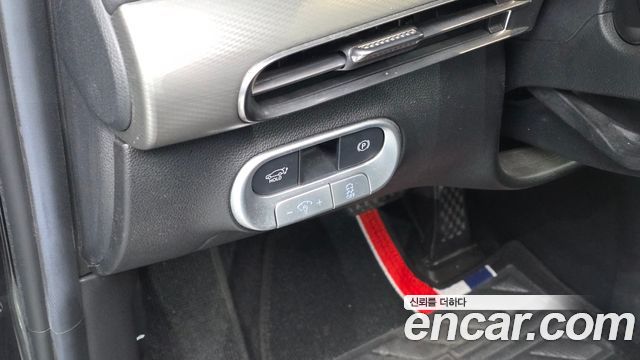 Genesis GV60 Standard 2022 — фото 14