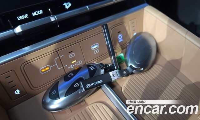 Hyundai Santa Fe (MX5) HEV 1.6 2WD Calligraphy 2024 — фото 17