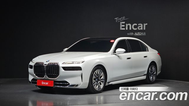 BMW 7 Series (G70) 740i sDrive Design Pure Excellence
