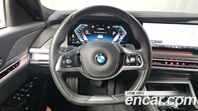 BMW 7 Series (G70) 740i sDrive Design Pure Excellence 2023 — фото 17