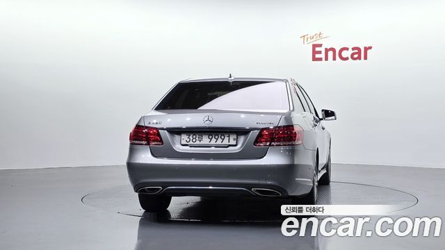 Mercedes-Benz E-Class (W212) E220 Bluetec Avantgarde 2015 — фото 4