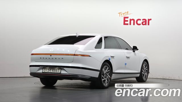 Hyundai Grandeur (GN7) 2,5 Gasoline 2WD Premium 2023 — фото 2