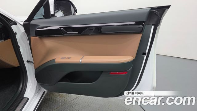 Hyundai Grandeur (GN7) 2,5 Gasoline 2WD Premium 2023 — фото 24