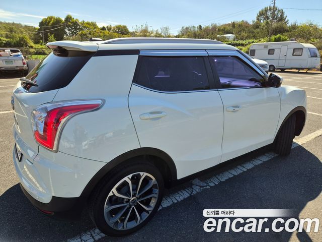 KG Mobility (SsangYong) Tivoli LX 2WD HI-DLX 2017 — фото 2
