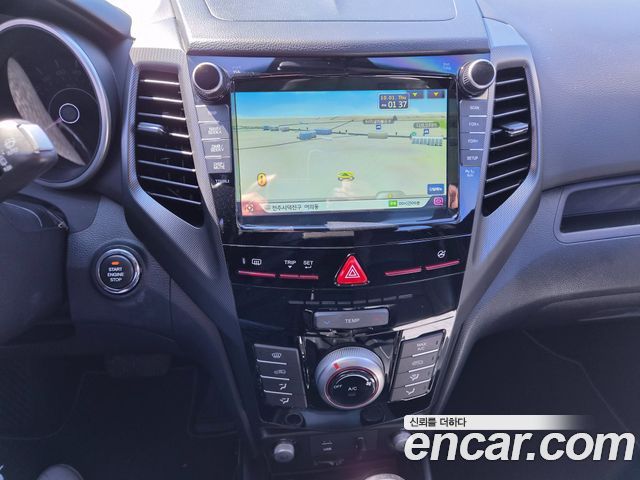 KG Mobility (SsangYong) Tivoli LX 2WD HI-DLX 2017 — фото 16