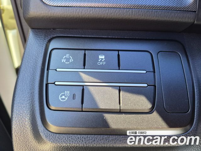 KG Mobility (SsangYong) Tivoli LX 2WD HI-DLX 2017 — фото 18