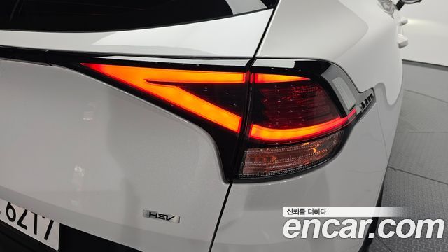Kia Sportage Hybrid (V) Prestige 2WD 2023 — фото 23