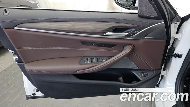 BMW 5 Series (G30) 530i xDrive Luxury 2021 — фото 24