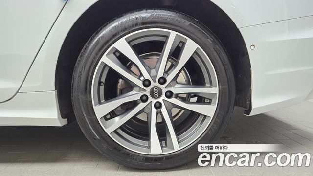 Audi A6 (C8) 40 TDI Quattro Premium 2023 — фото 21