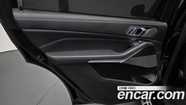 BMW X7 (G07) xDrive 40i Design Pure Excellence 6-Seater 2020 — фото 25