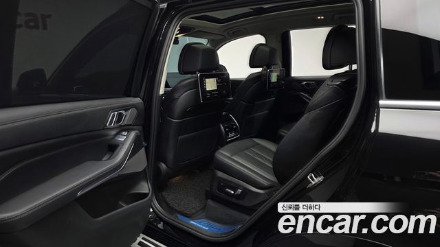 BMW X7 (G07) xDrive 40i Design Pure Excellence 6-Seater 2020 — фото 26