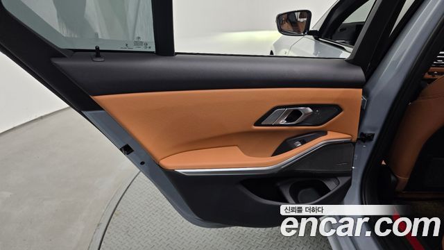 BMW 3 Series (G20) 320i M Sport 2023 — фото 25