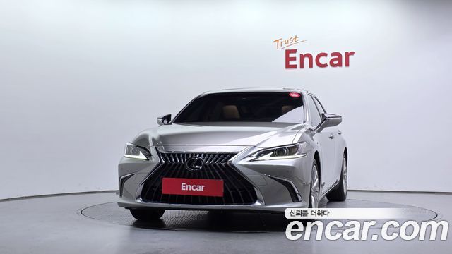 Lexus ES300h (VII) Luxury Plus 2023 — фото 3