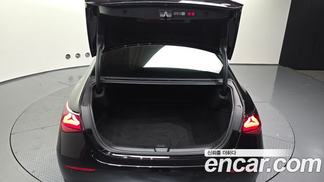 Mercedes-Benz E-Class (W214) E450 4MATIC Exclusive 2026 — фото 20