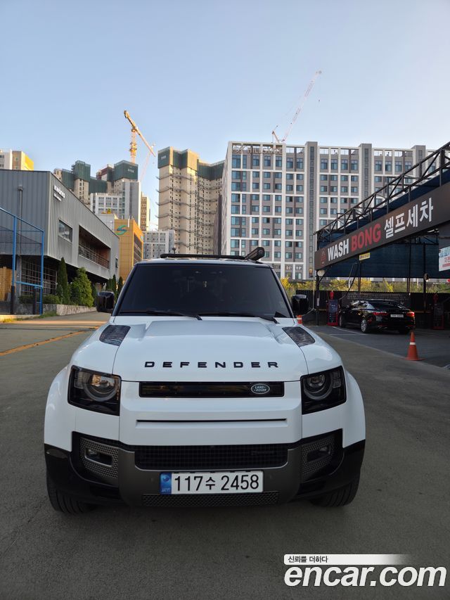 Land Rover Defender (L663) 110 P300 X-Dynamic SE