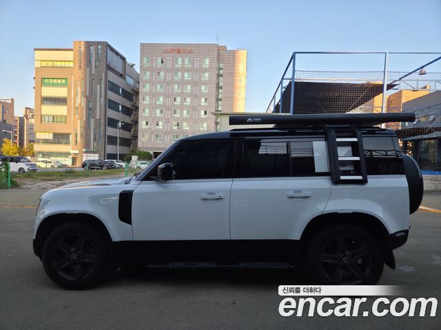 Land Rover Defender (L663) 110 P300 X-Dynamic SE 2023 — фото 2