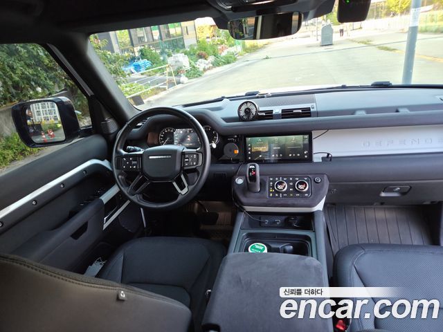 Land Rover Defender (L663) 110 P300 X-Dynamic SE 2023 — фото 7